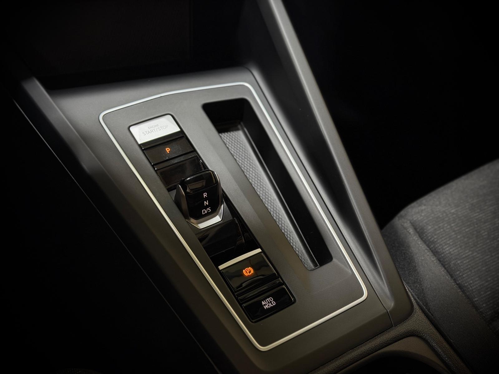 Volkswagen Golf VIII Lim. Life AUTOMATIK PANORAMA LED 1.HD, миниатюра 7