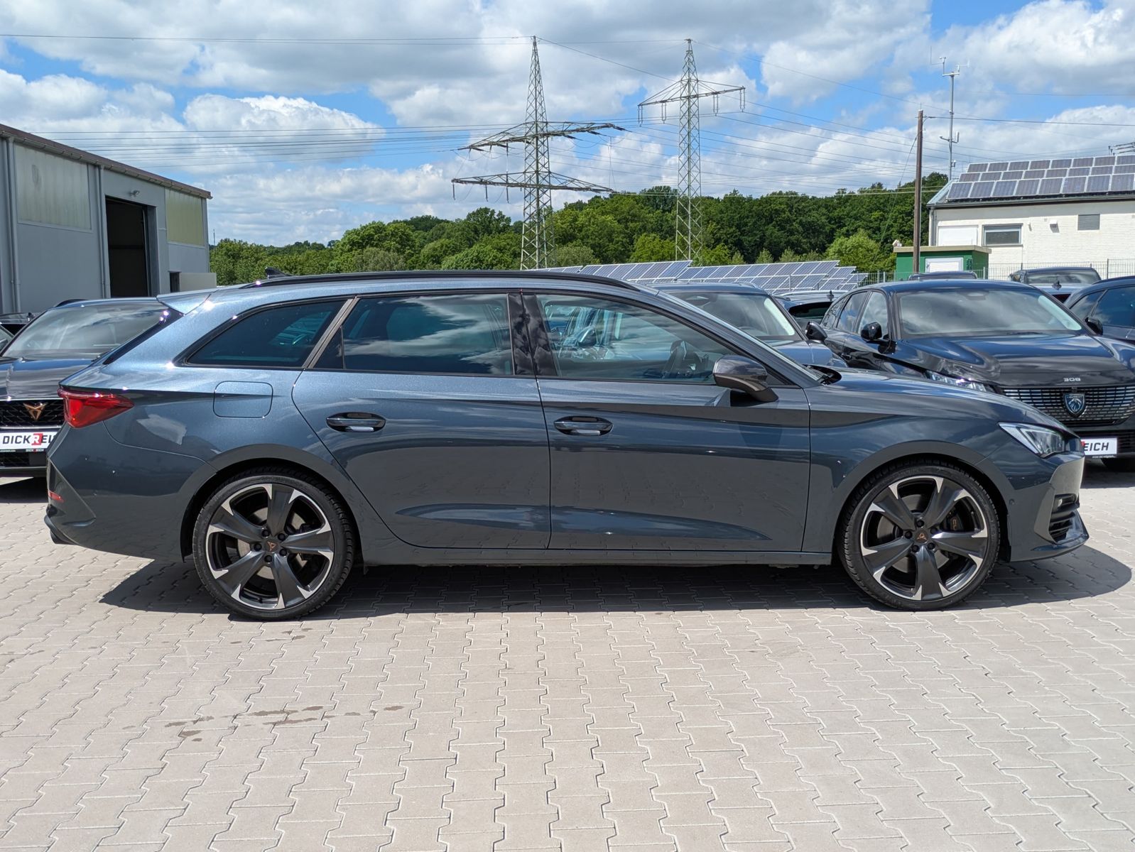 Fahrzeugabbildung CUPRA Leon VZ 2.0TSI 4Drive ACC*PANO*MATRIX*DCC*LM19"