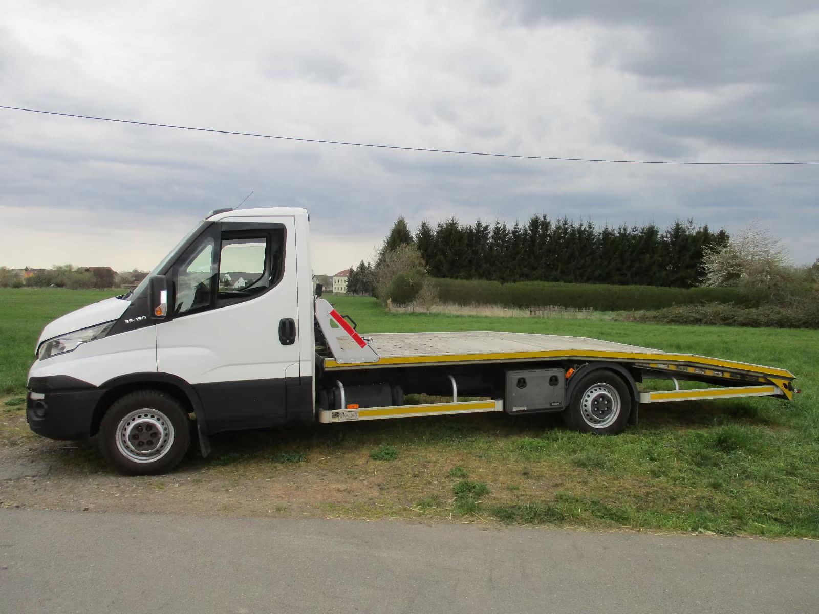 Iveco Daily 2.3D Abschleppwagen Autotransporter 3,5t