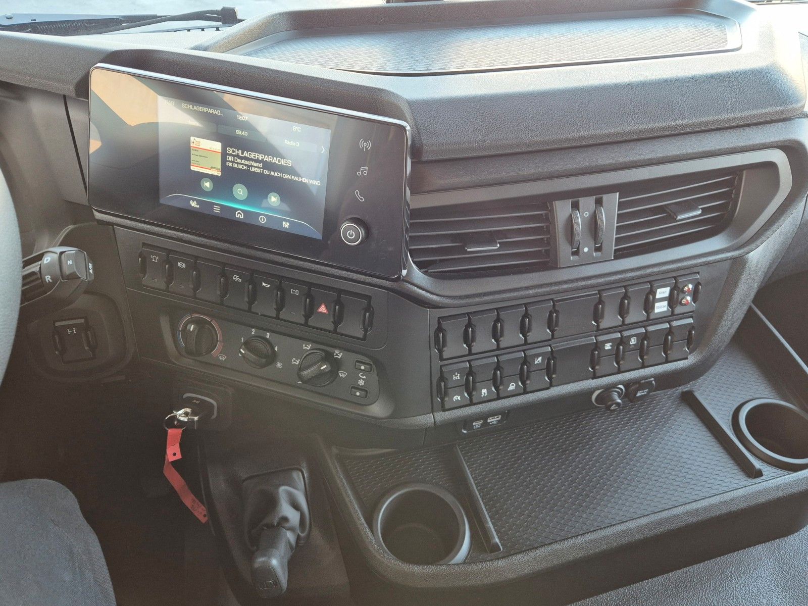 Fahrzeugabbildung Iveco AD200X40/P HR OFF 4x2 Palfinger PK 12.501 FunK