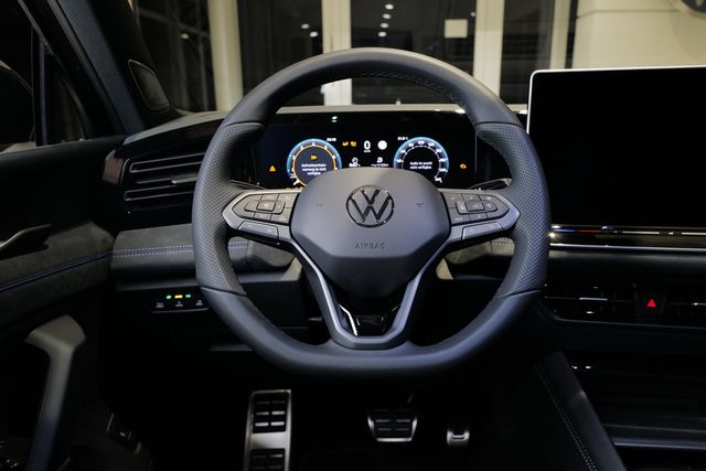 Volkswagen Tiguan 2.0TSI DSG 4Motion R-Line BlackStyle Pano