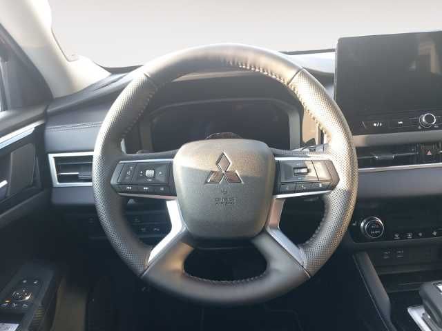 Mitsubishi Outlander - Bild 12
