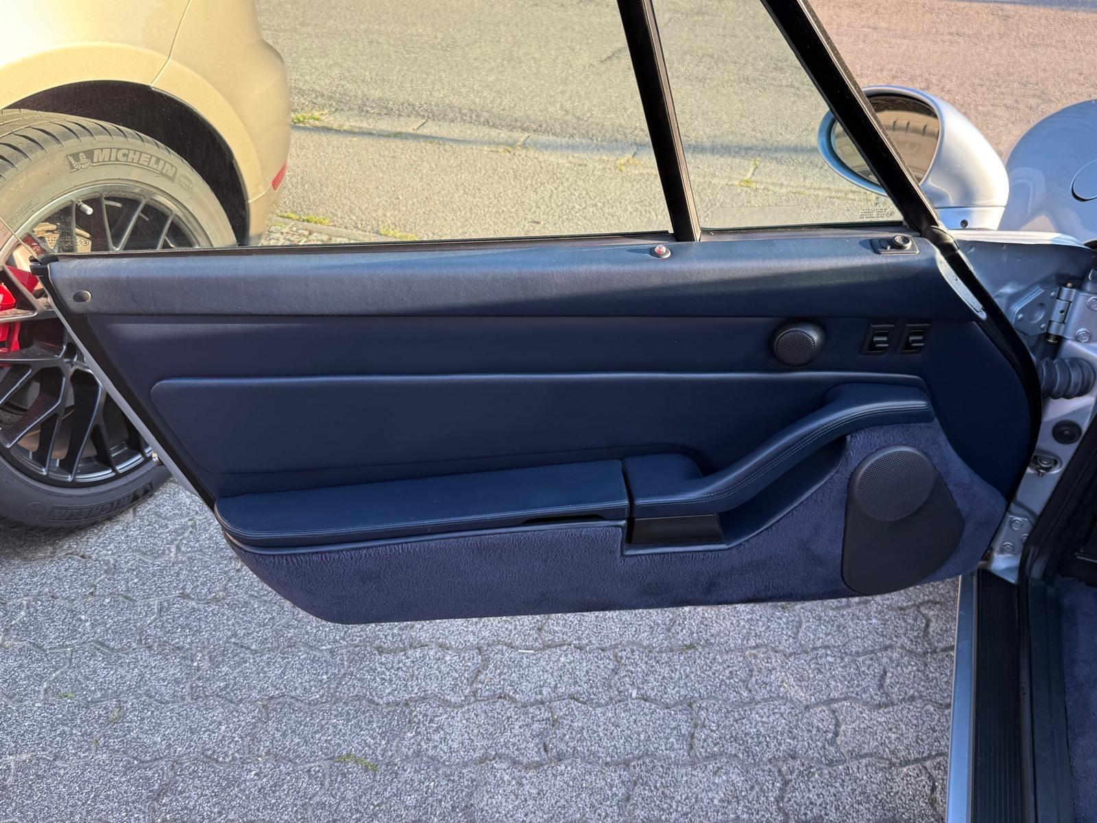 Porsche 911 993 CARRERA CABRIOLET TRAUMZUSTAND SCHALTER