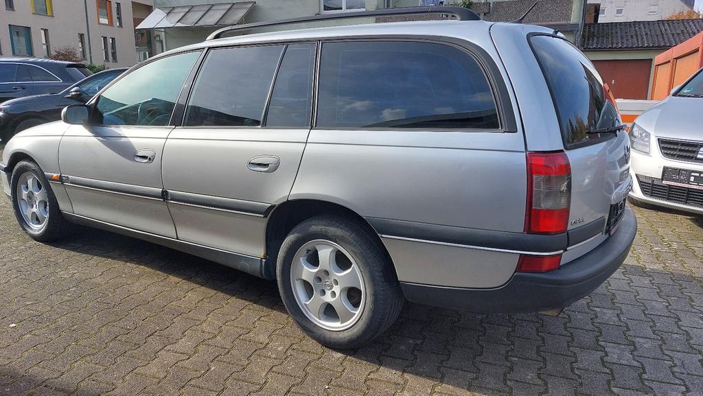 Opel Omega