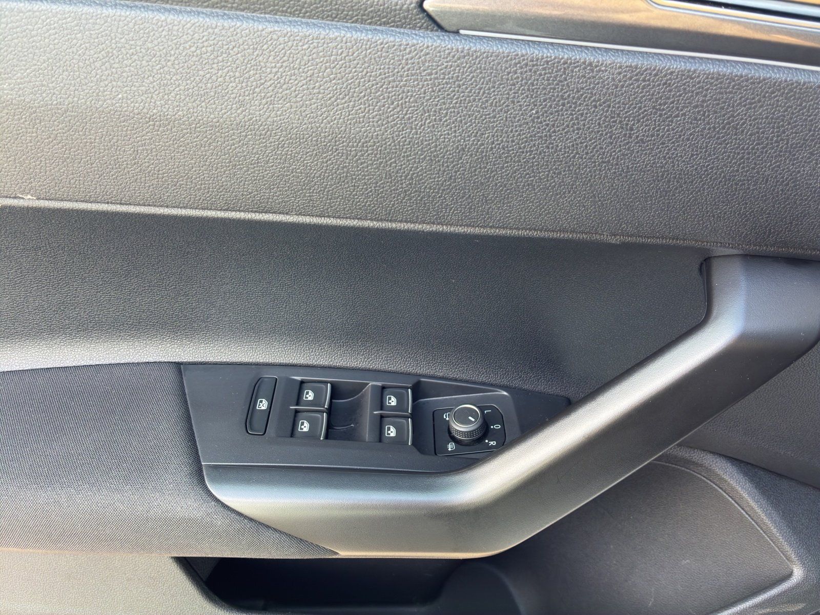 Fahrzeugabbildung Volkswagen Polo VI 2.0 TSI GTI Kamera,LED,Matrix,Navi,PDC