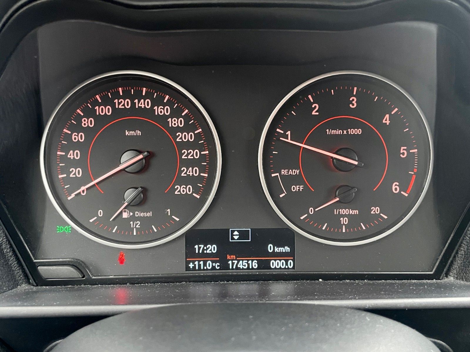 Fahrzeugabbildung BMW 118d 5-Türer M SPORTPAKET Navi LED PDC M SPORTFW