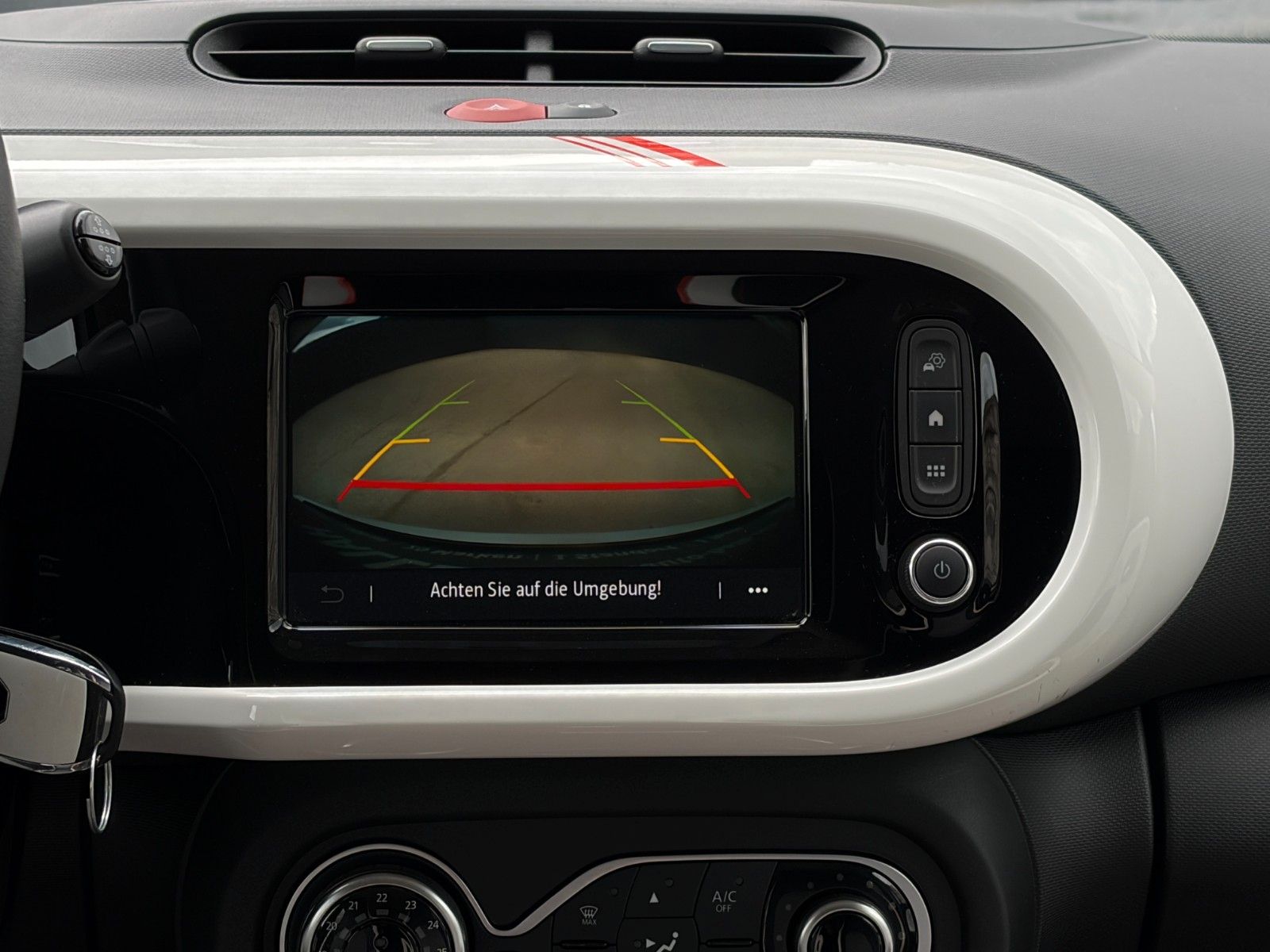 Fahrzeugabbildung Renault Twingo Vibes Electric SHZ CAM BT Temp. CarPlay