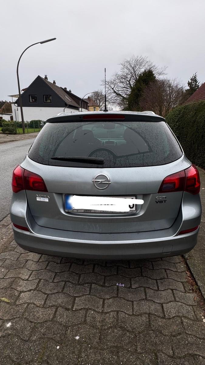 Opel Astra 2011 — engine 82 HP (60kW)