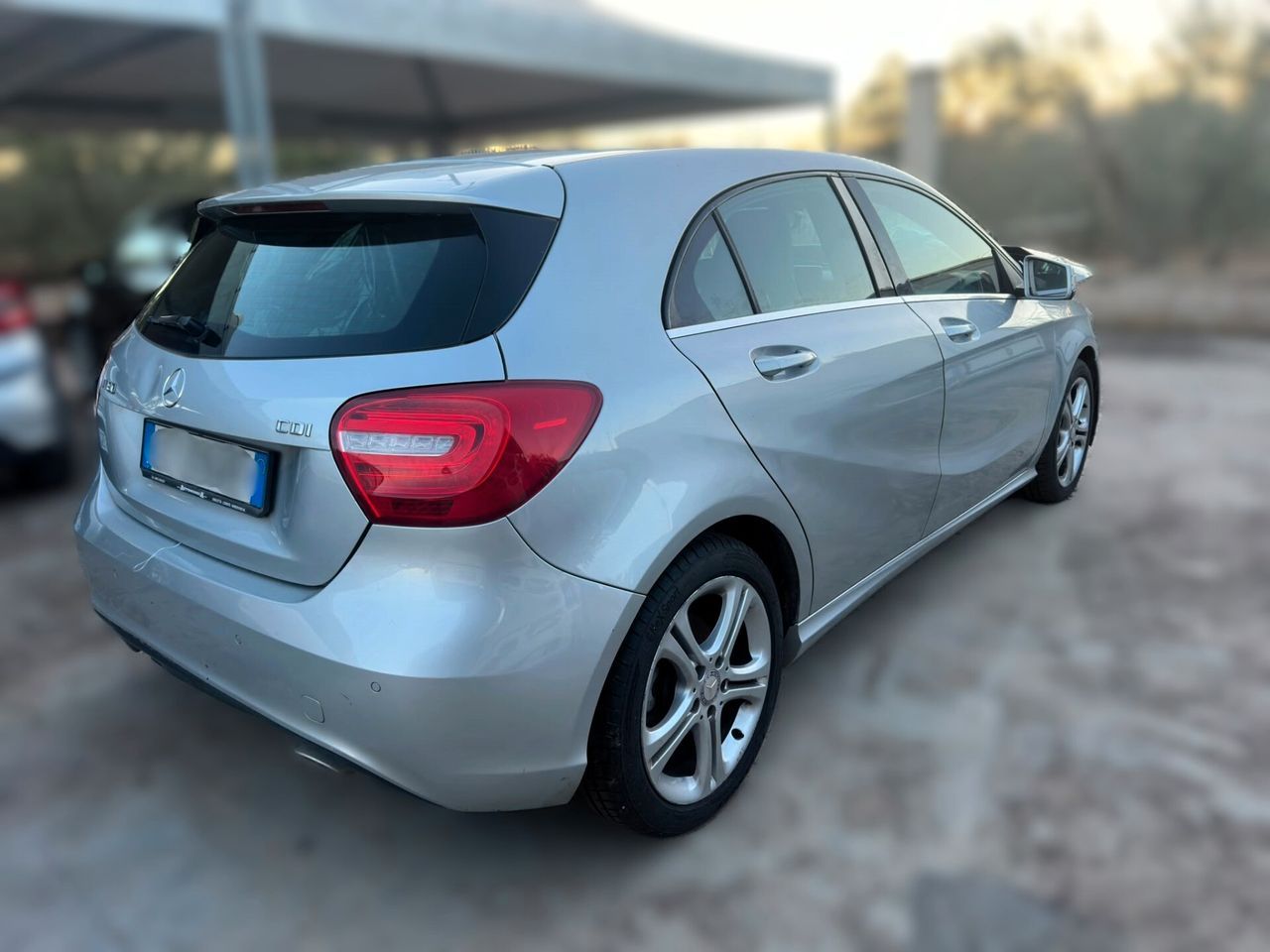 Mercedes A 180 2014, 1.5D dīzelis, Automāts, Sedans, Pelēks — Latvijā