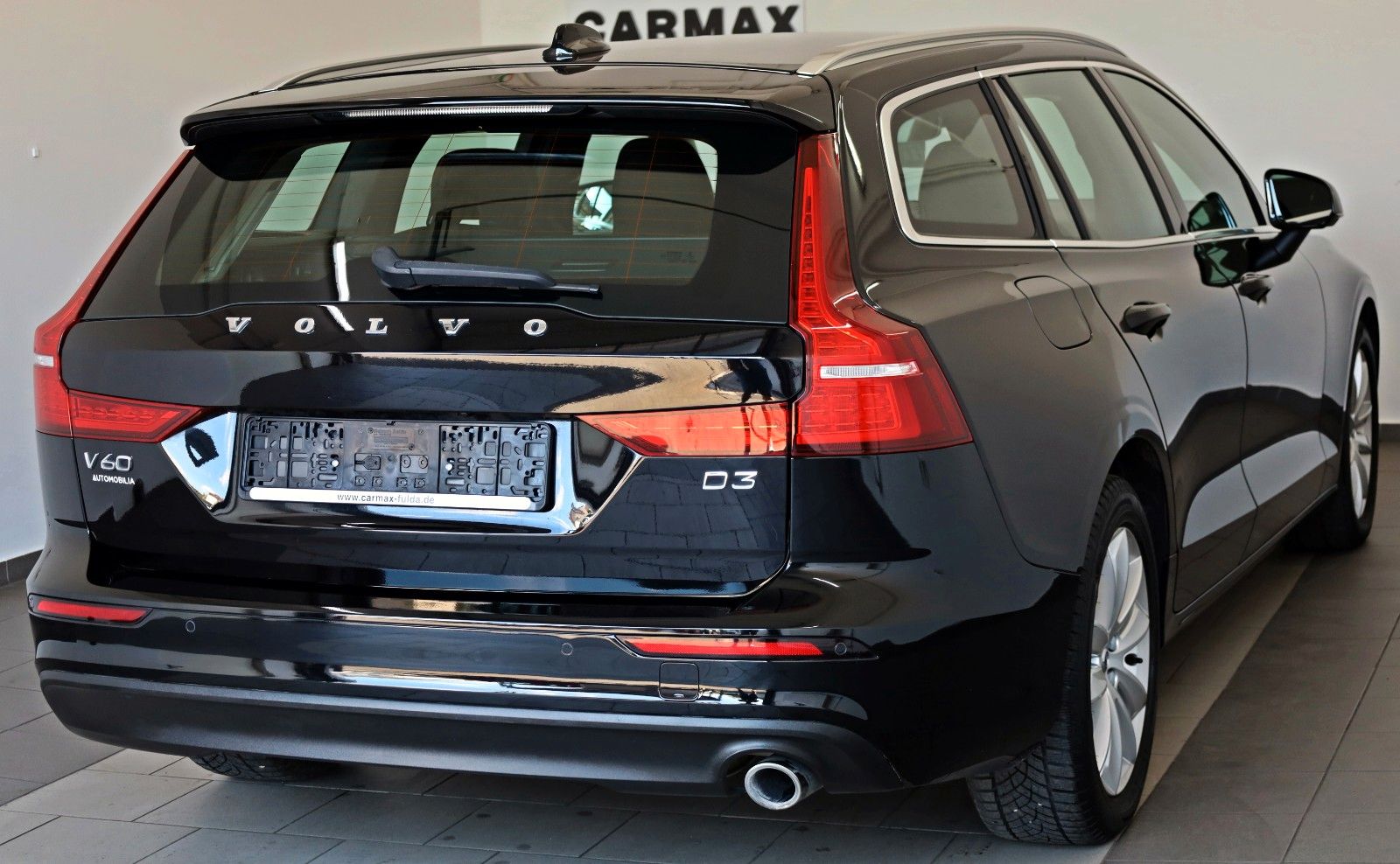 Fahrzeugabbildung Volvo V60 Kombi Momentum Pro TLeder,Navi,LED,PDC,Apple