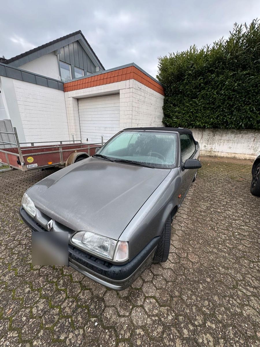 Renault R 19