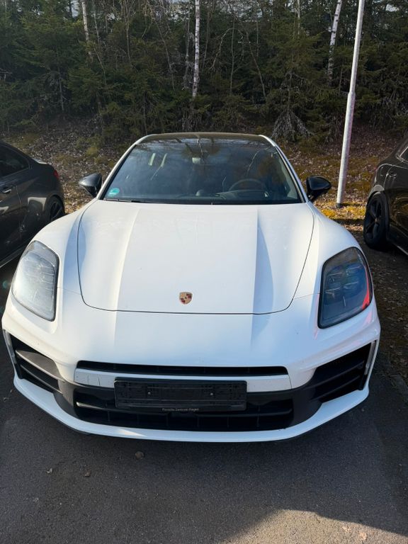 Image of Porsche Panamera