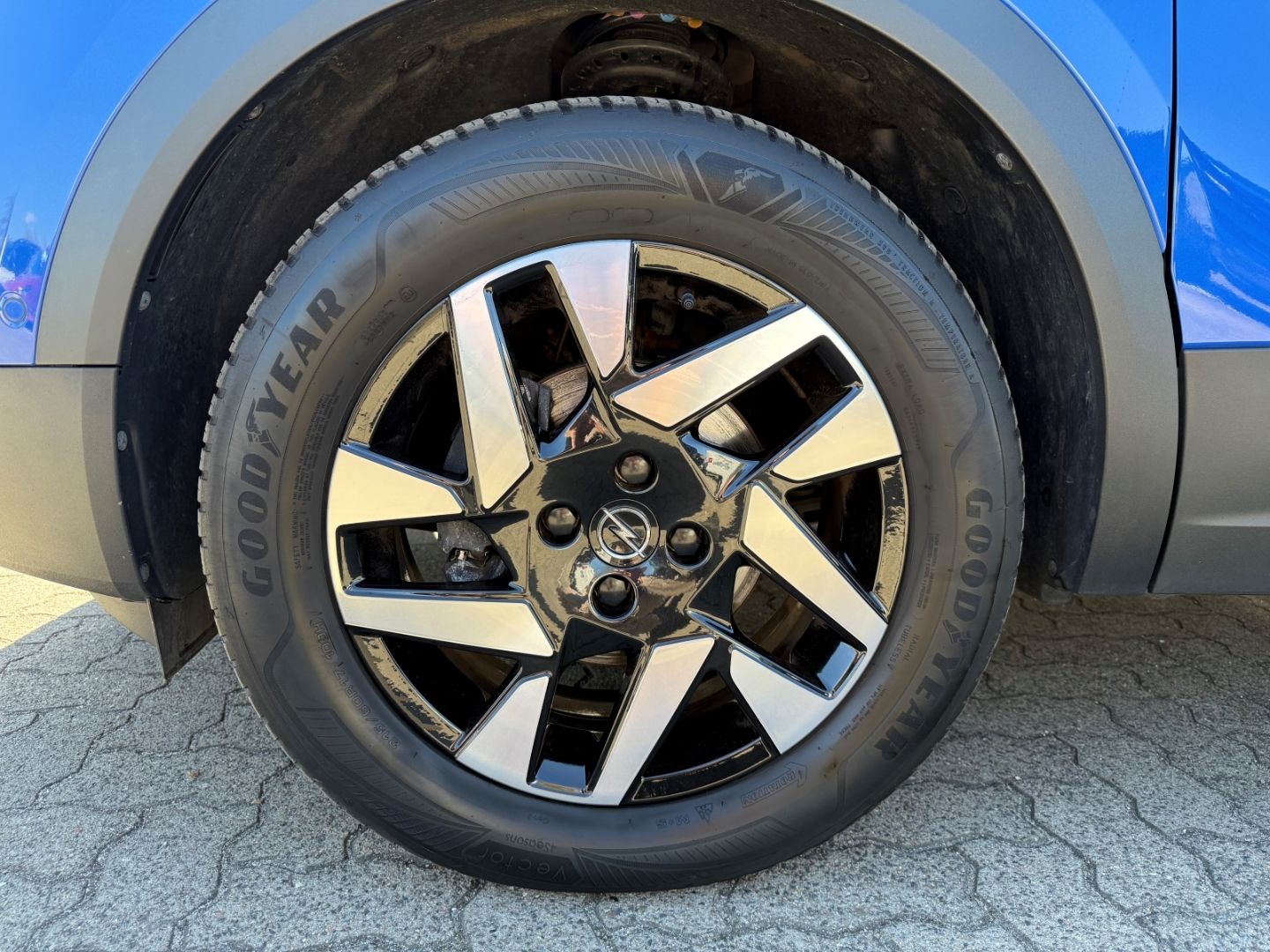 Fahrzeugabbildung Opel Mokka Elegance 1.2 Turbo SHZ+LHZ+Kamera
