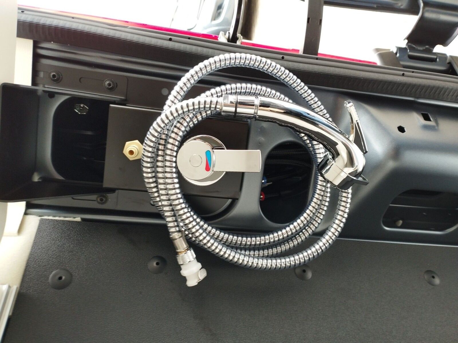 Fahrzeugabbildung Westfalia Columbus 600 D 180 PS  Premiumpaket
