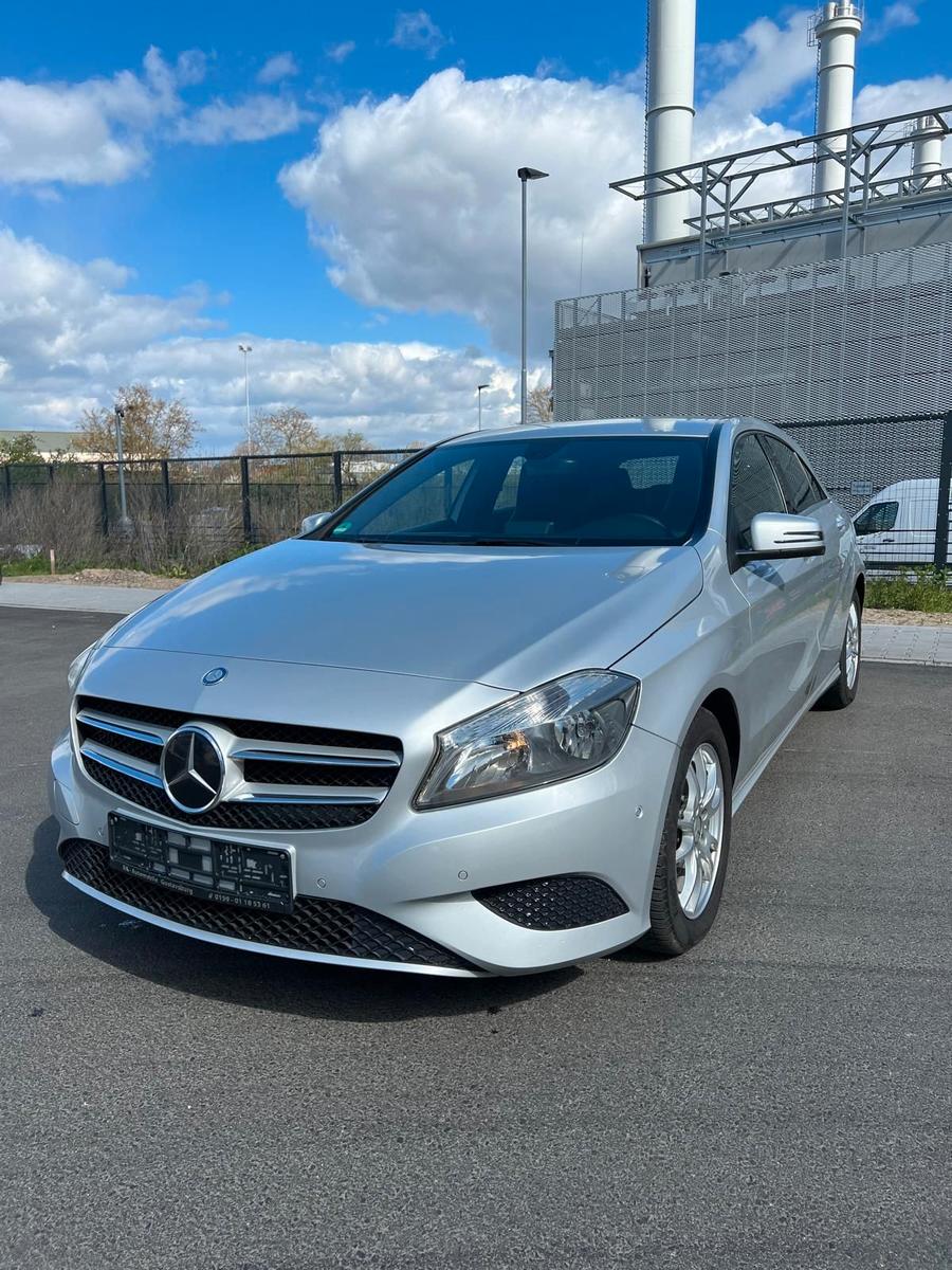 Mercedes-Benz A 180 *Automatik Leder Navi SH 2.Hand*