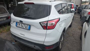 Ford Kuga - 4
