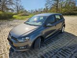 Volkswagen Polo 6R 1.2l sehr gepflegter Zustand TüV neu! - Volkswagen Polo mit Benzin-Antrieb: Limousine, 6n