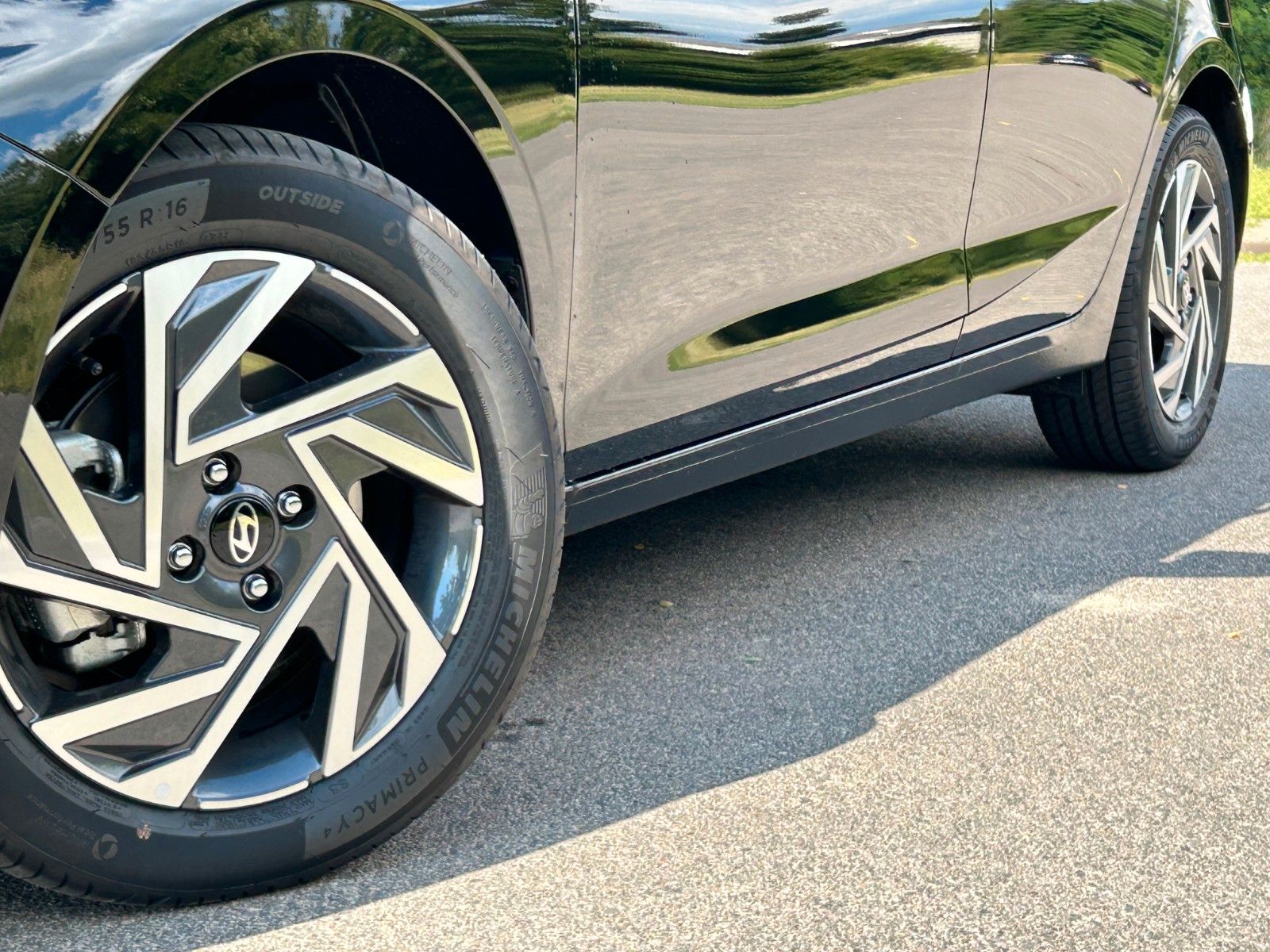 Fahrzeugabbildung Hyundai i20 1.0 T-GDI 48V Trend *Navi*CarPlay*RFKamera*