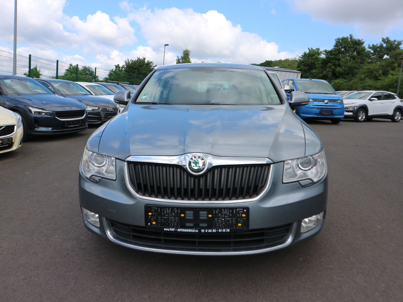 Fahrzeugabbildung SKODA Superb Family DSG GRA Xenon PDC SHZ