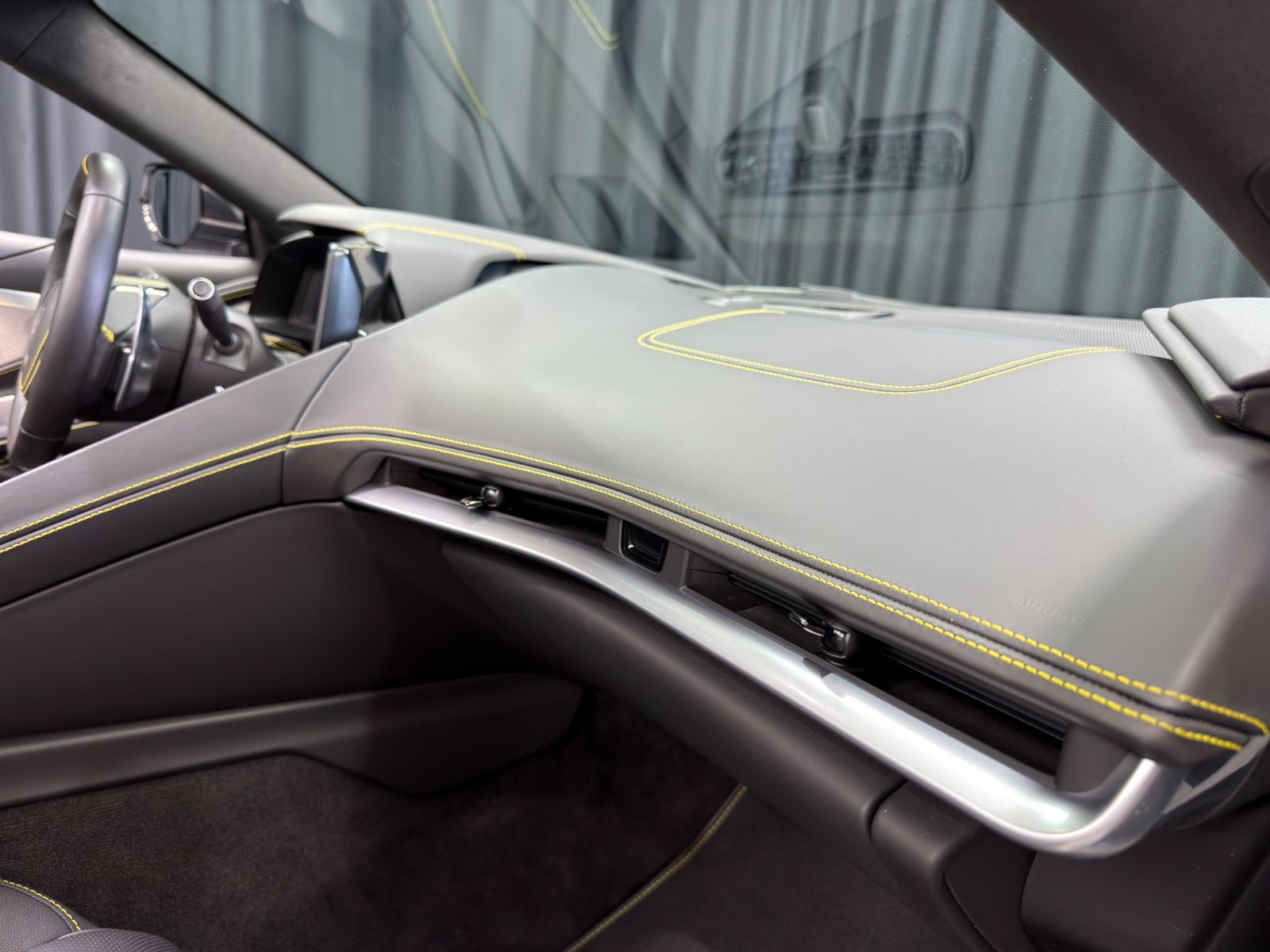 Fahrzeugabbildung Corvette C8 6.2 V8 Stingray 3LT Cabrio|CARBON|LIFT|VOLL