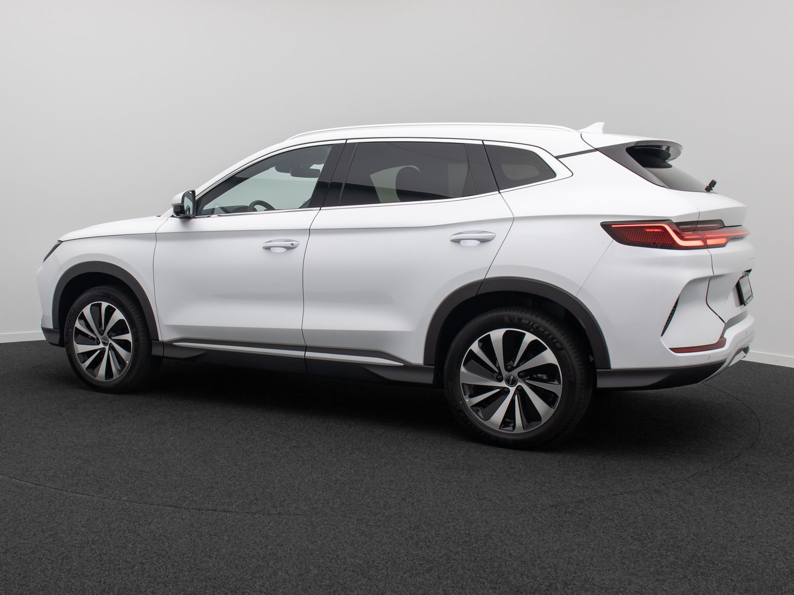 BYD SEAL U