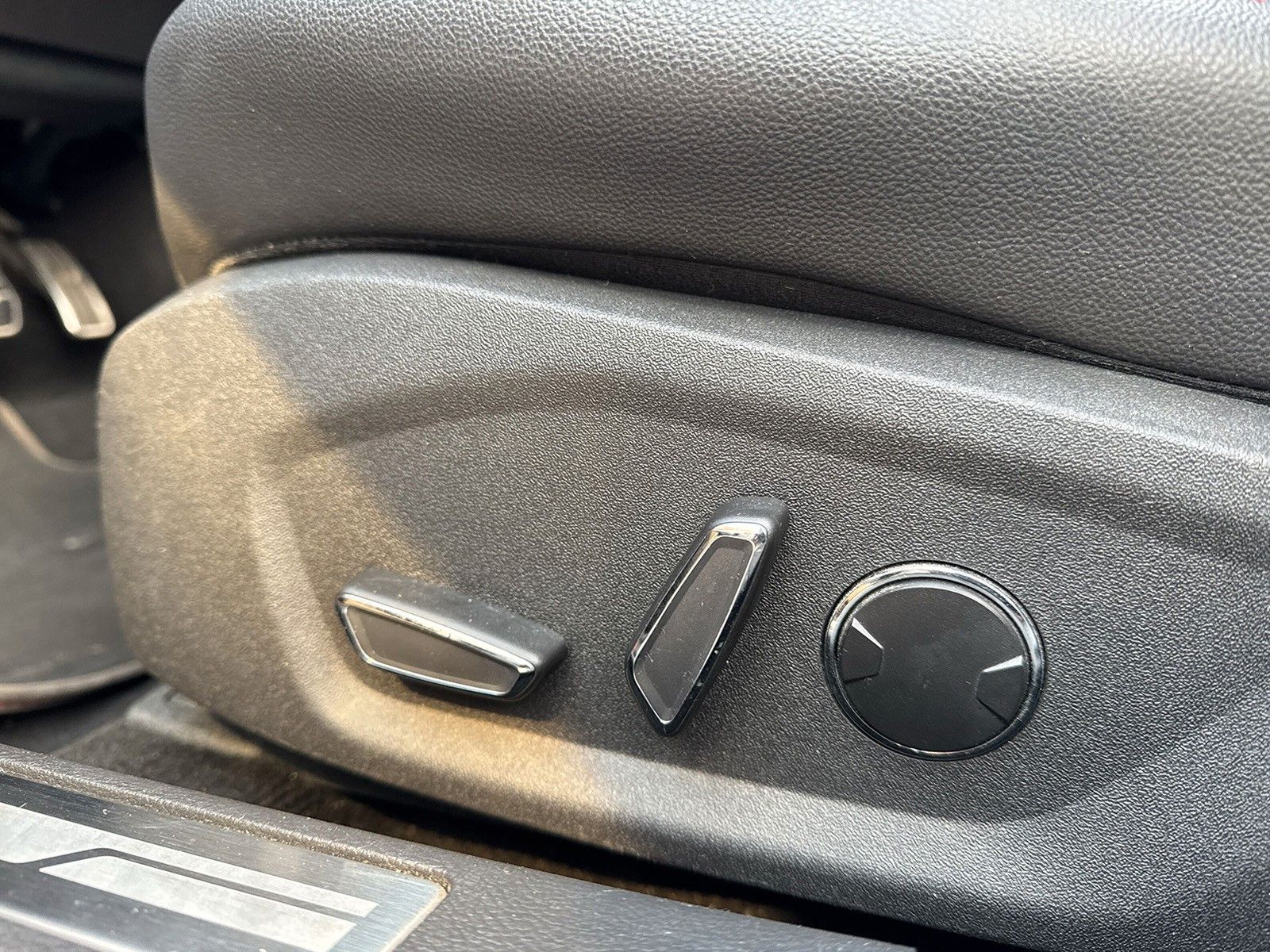 Fahrzeugabbildung Ford Mondeo Turnier ST-Line *Pano*LED*Kamera*Keyless*