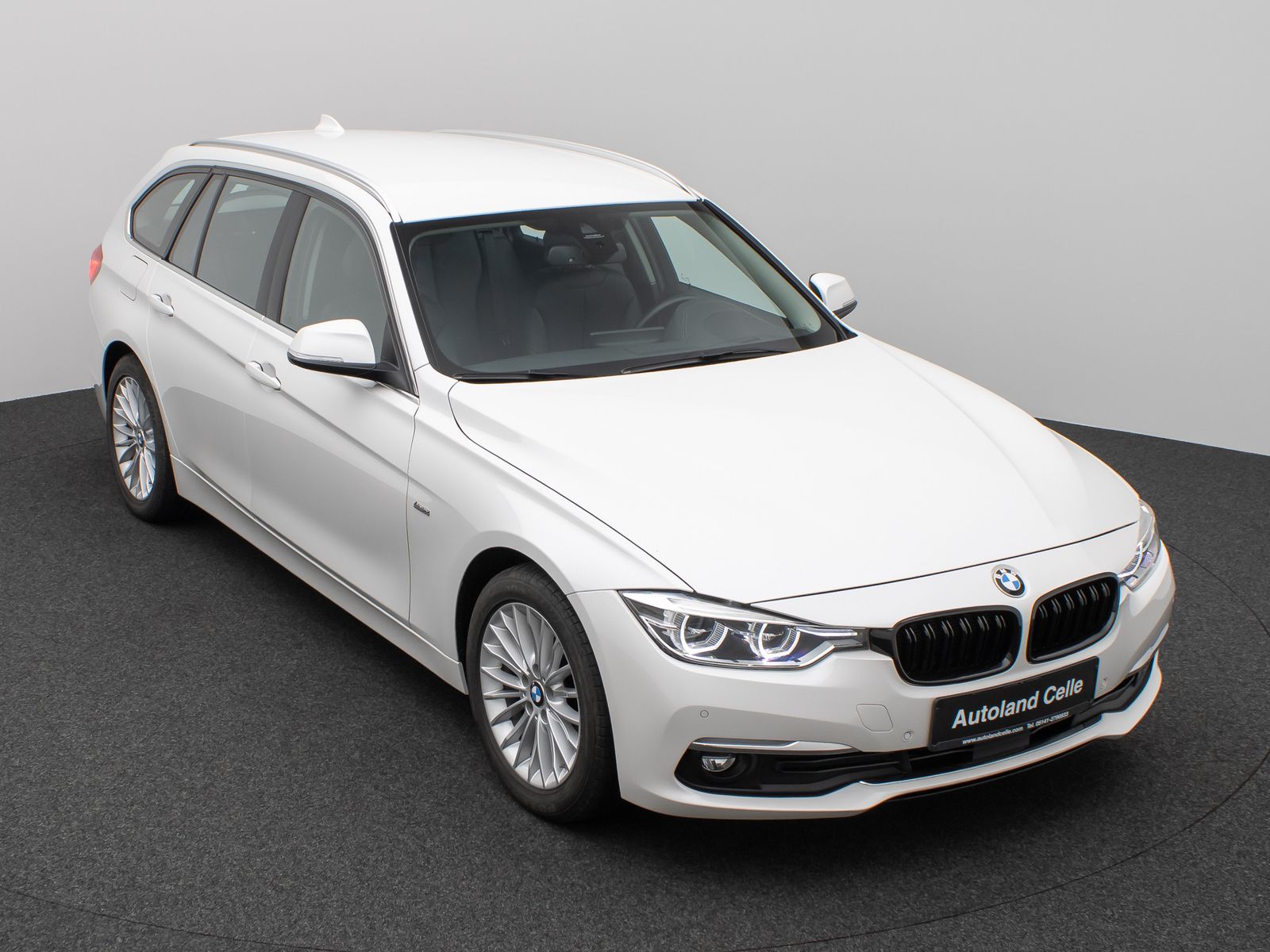 Fahrzeugabbildung BMW 320d Luxury Line Kamera HUD HiFi Stop&Go Komfort