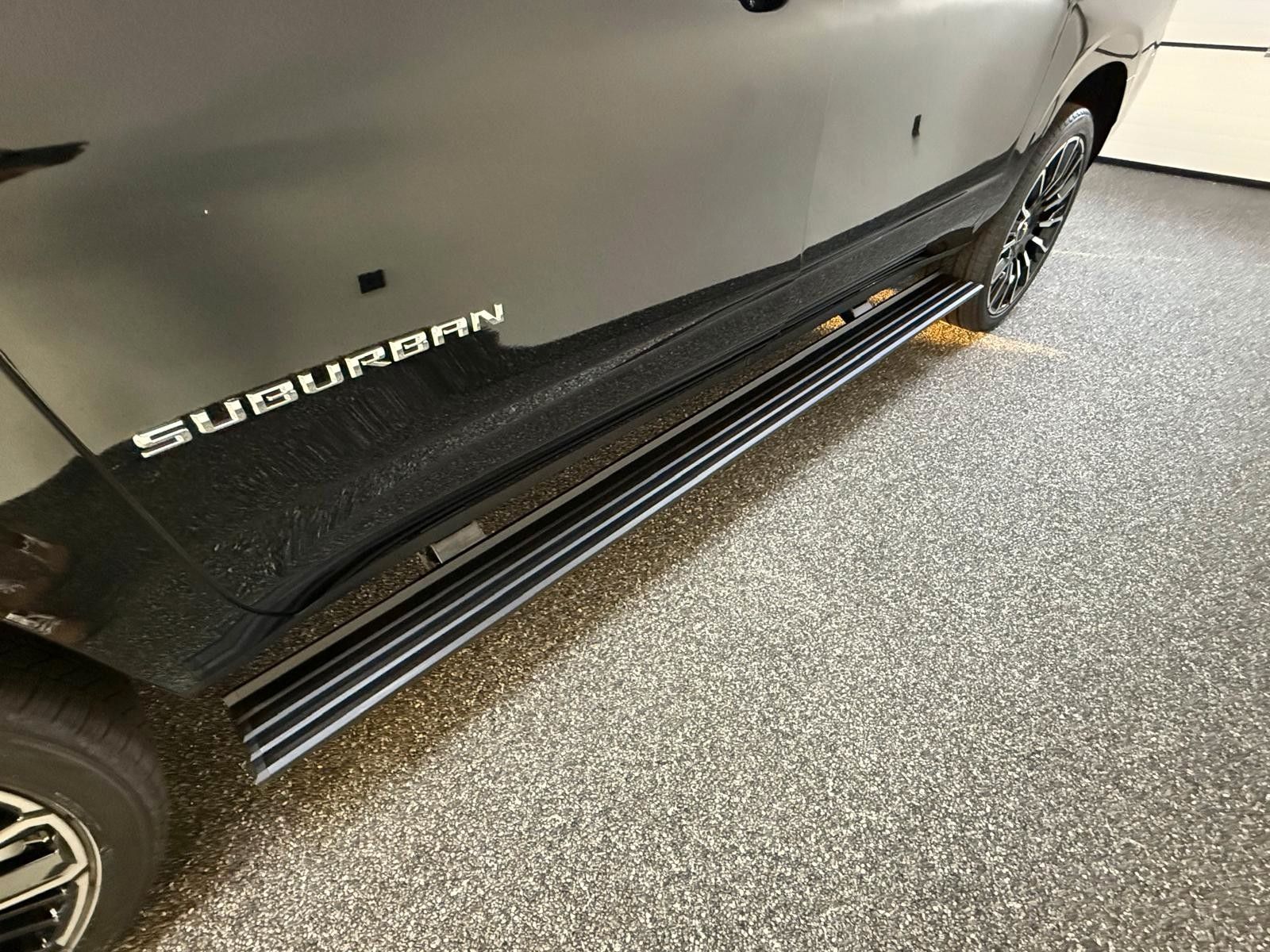 Fahrzeugabbildung Chevrolet 2026 SUBURBAN HIGH COUNTRY 24"-PANORAMA