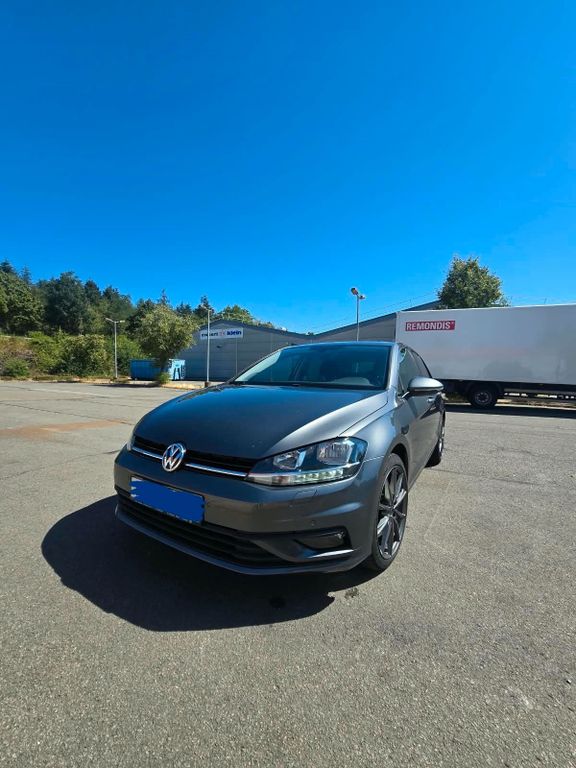 Image of Volkswagen Golf