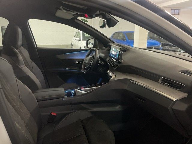 3008 GT Plug-In Hybrid 225 e-EAT8