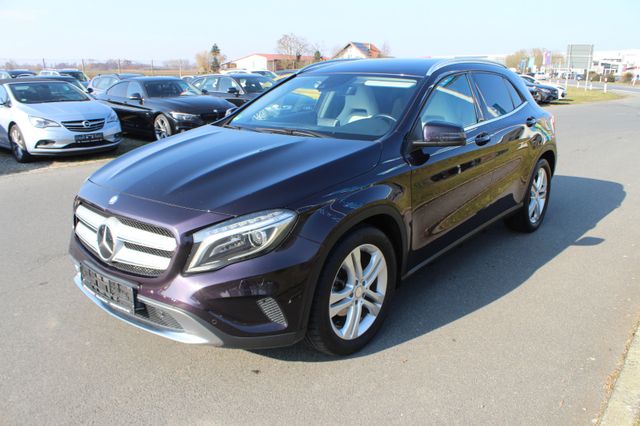 Mercedes-Benz GLA 200 CDI *NAVI*Kamera*Xenon*Memory*Distronic*