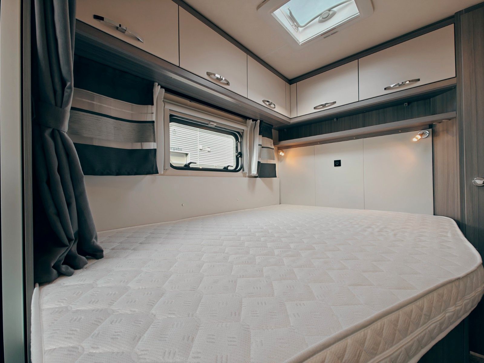 Fahrzeugabbildung Hobby OPTIMA OnTour T70 F - 1. HAND