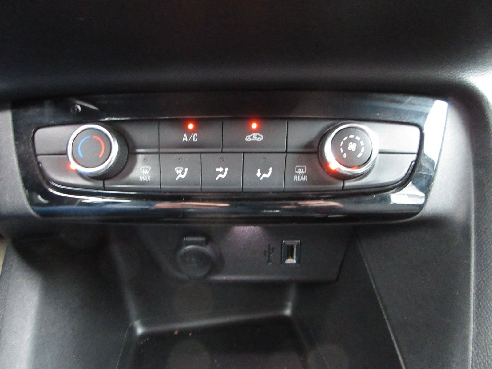 Fahrzeugabbildung Opel Corsa F Edition 1.2 NAVI/PDC/R´CAM/DAB/TEMPOMAT