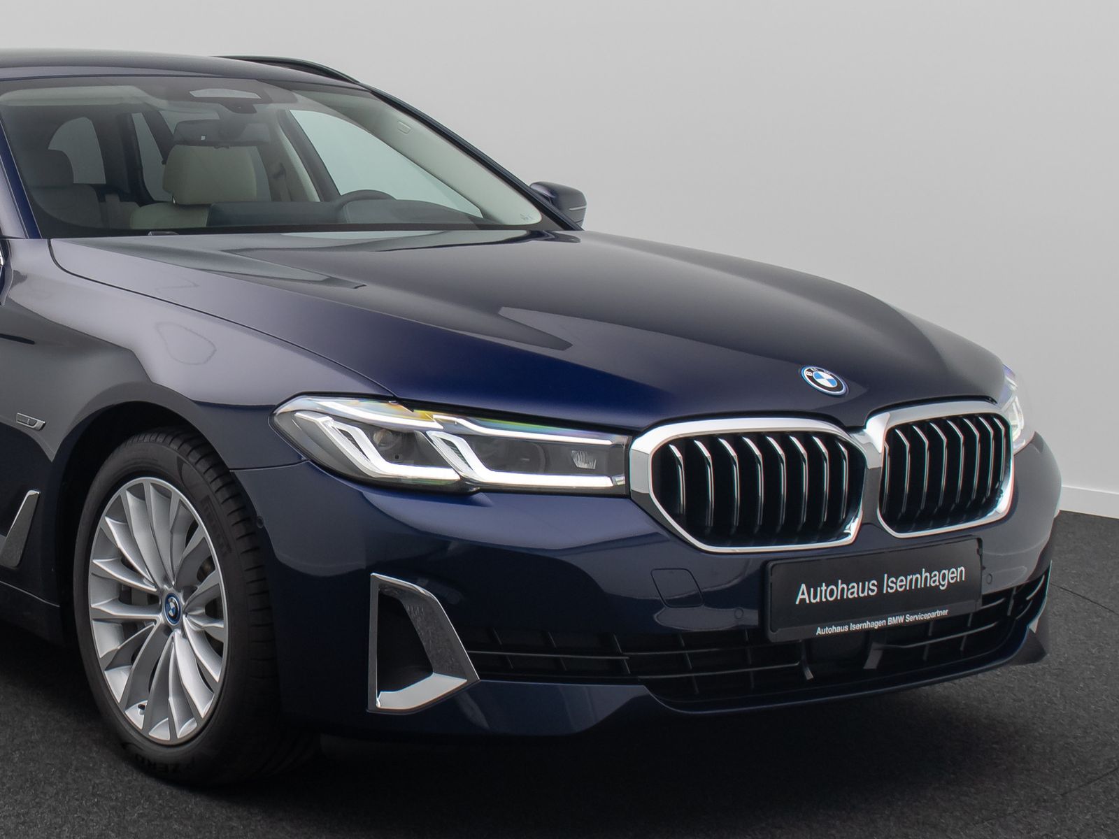 Fahrzeugabbildung BMW 530e xD  Luxury Line ACC Laser DAB Kamera Memory
