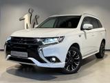 Mitsubishi Outlander Plug-in Hybrid PLUS 4WD 1. Hand AHK - Mitsubishi Gebrauchtwagen in Berlin