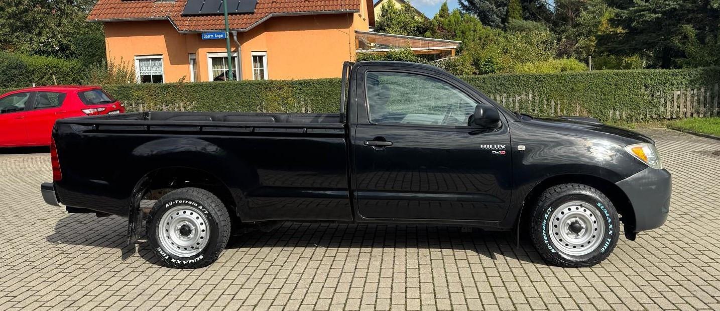 TOYOTA HILUX 2.5 D-4D 120CH - BVM - ATTELAGE FIXE - 159.384 KMS