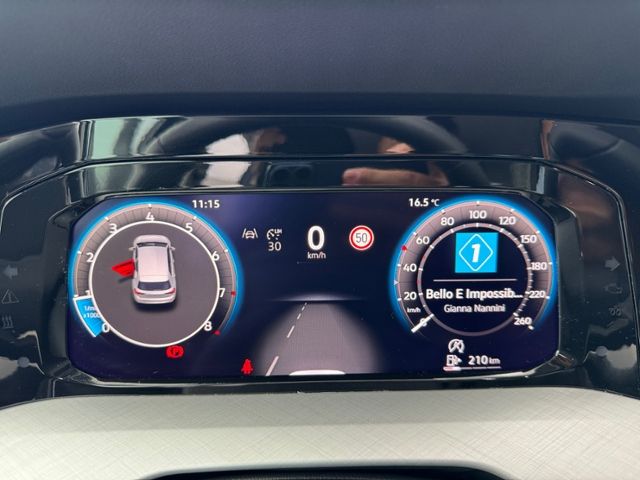 Fahrzeugabbildung Volkswagen Golf VIII 1.5 TSI Life KLIMA LED ALU