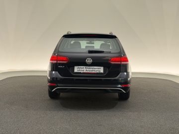 Volkswagen Golf - 6