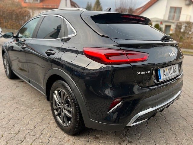 Fahrzeugabbildung Kia XCEED 1.5T DCT7 VIS KOM BENZIN 160 PS