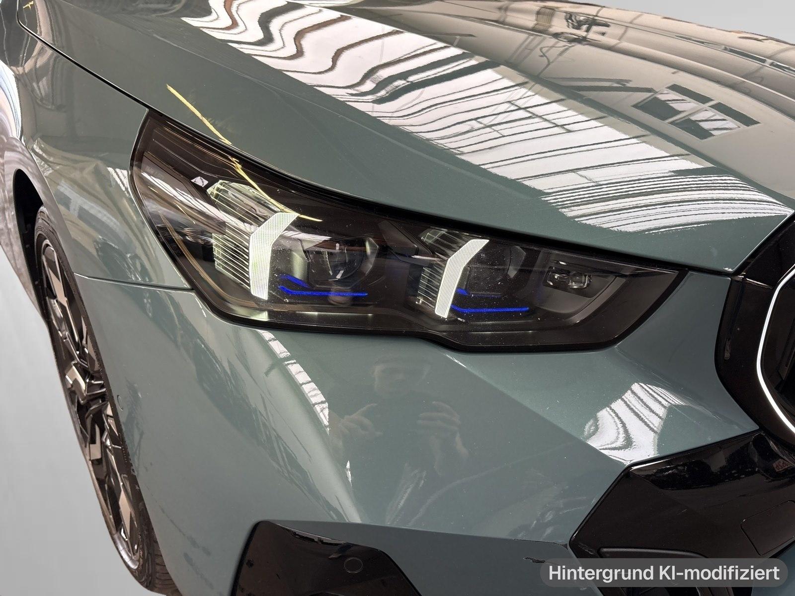 BMW 530e xDrive Touring M Sport Pro|Pano|21"LMR|B&W