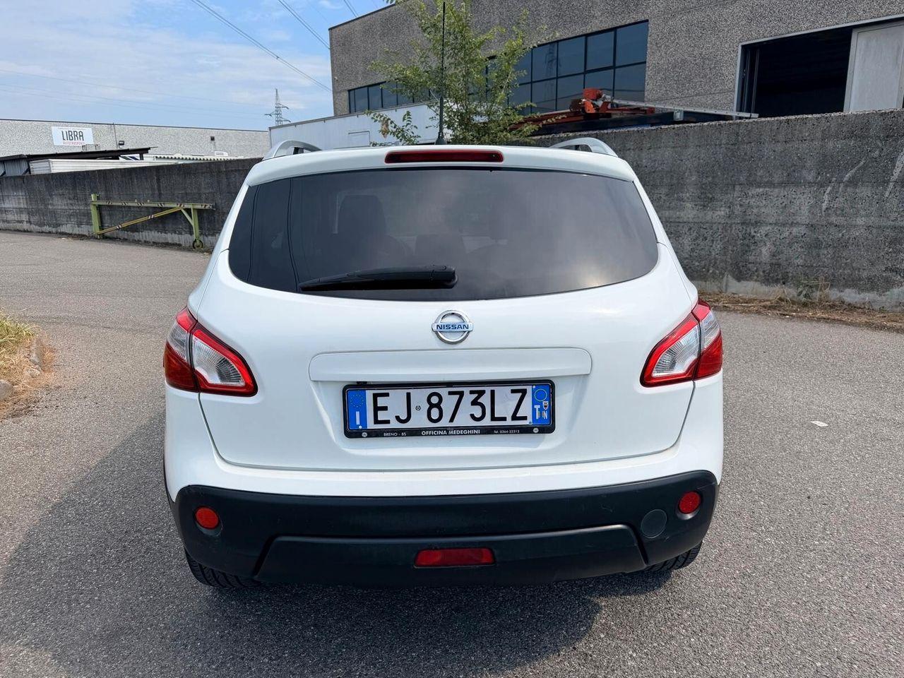Nissan Qashqai+2 2011 — photo 8