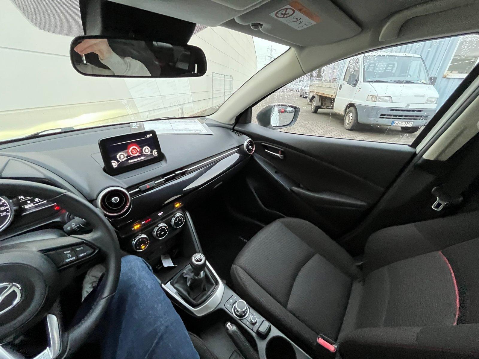 Mazda 2 1.5i HOMURA 90 | LED | PDC |