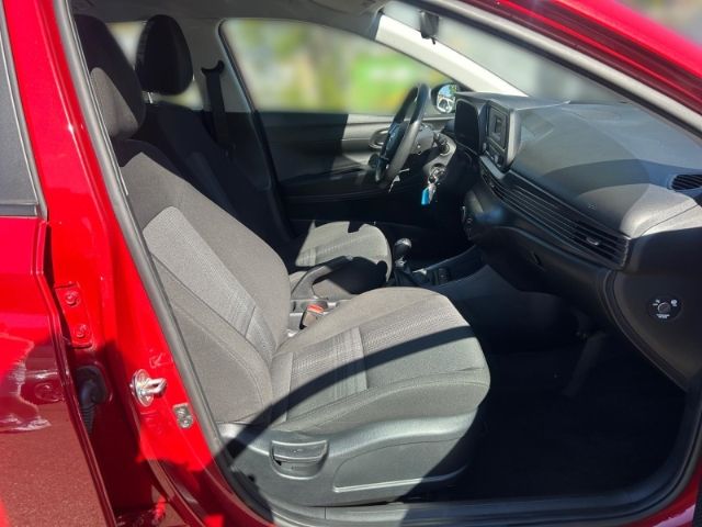 Fahrzeugabbildung Hyundai i20 Select Navi Apple CarPlay Android Auto Musik
