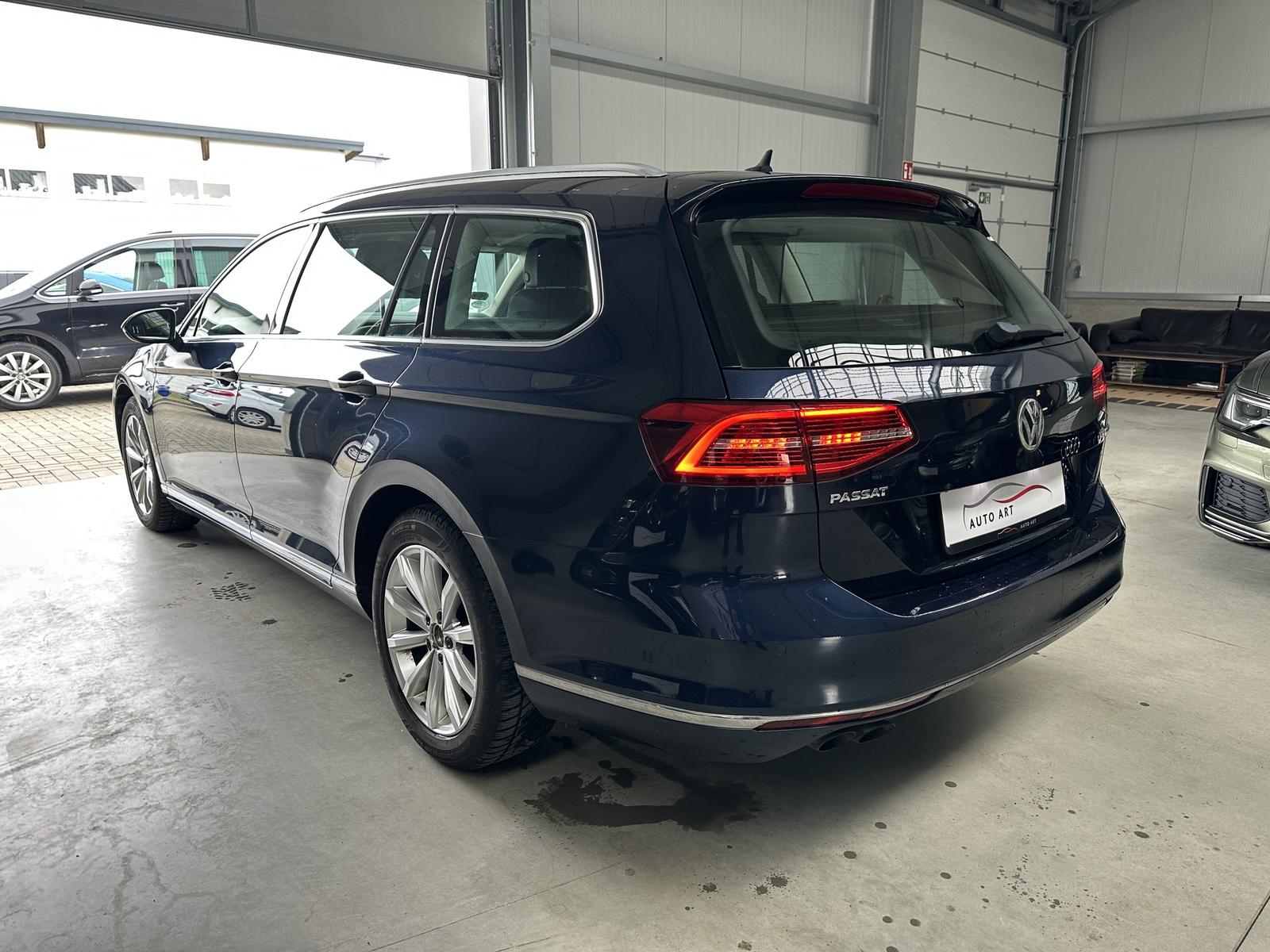 Volkswagen Passat Highline Pano AHK SHZ Navi ACC