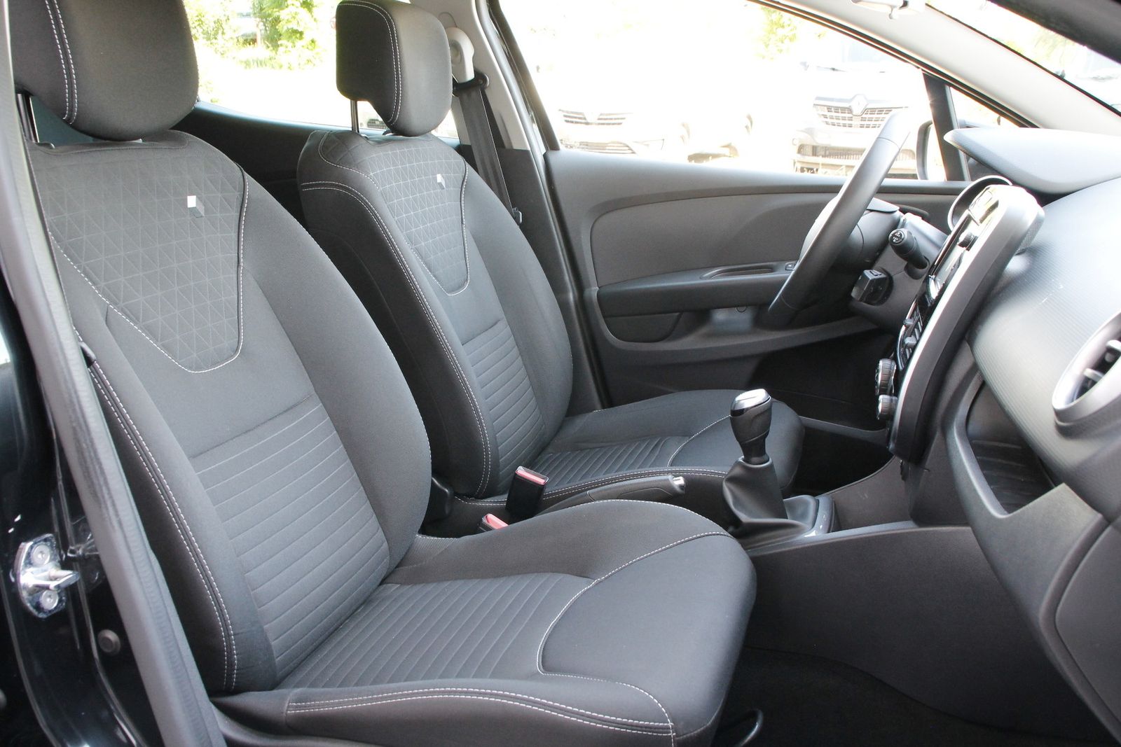 Fahrzeugabbildung Renault Clio IV LIMITED ENERGY TCe 9
