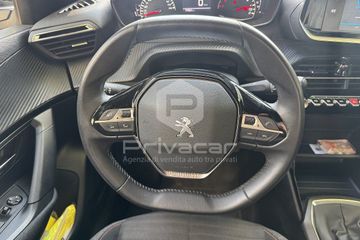 Peugeot 2008 - 12