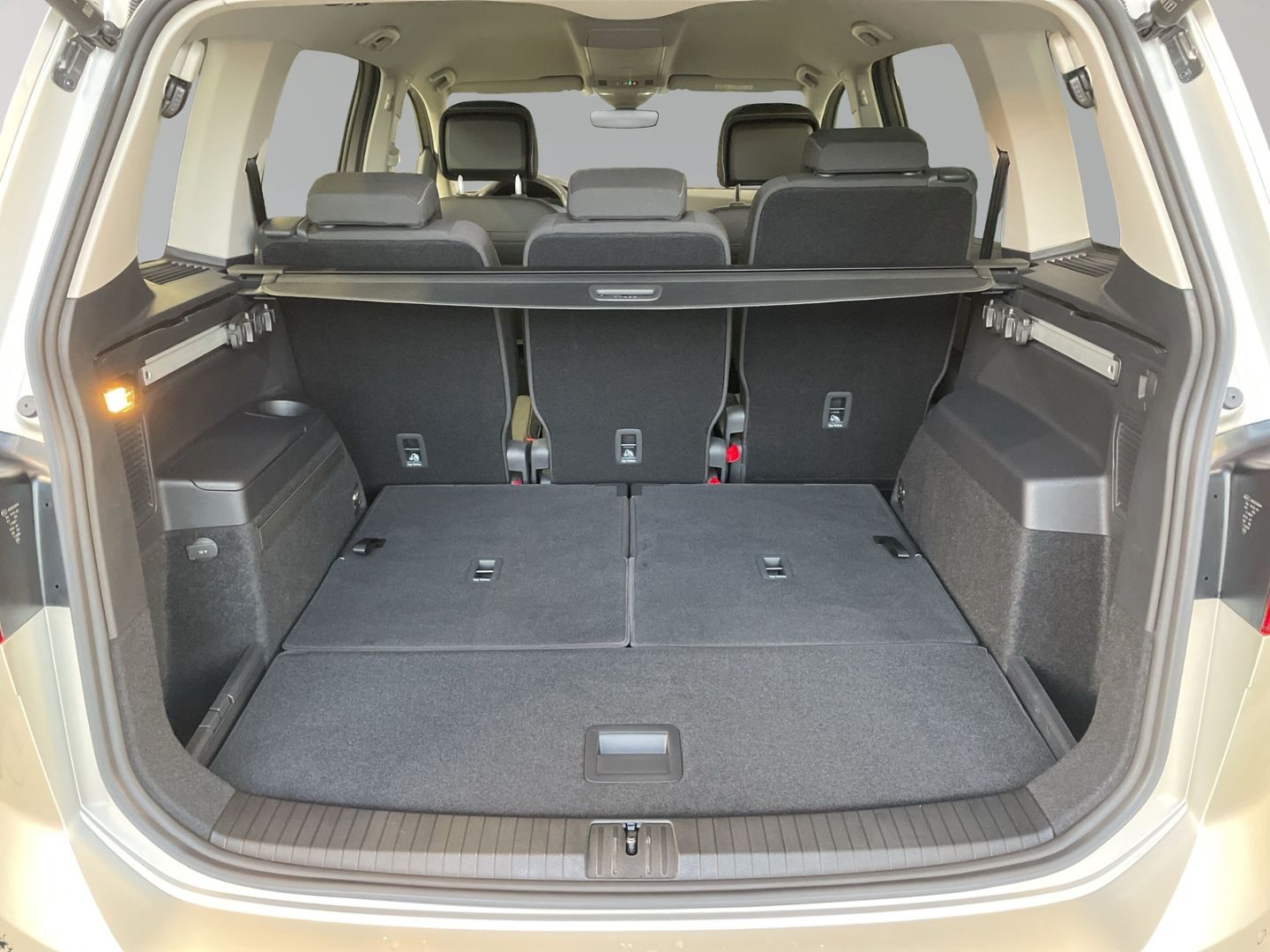 Volkswagen Touran - Bild 9