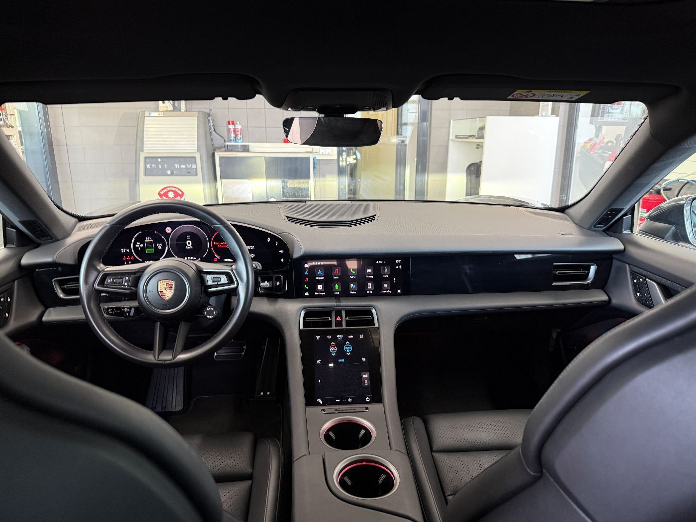 Porsche Taycan 4 Cross Turismo BOSE Panoramadach foto 12