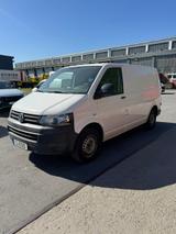 Volkswagen T5 Transporter - VW T5 Transporter in Duisburg