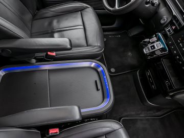 Hyundai Staria 2.2 Signature 4WD Leder Autobahnassistent